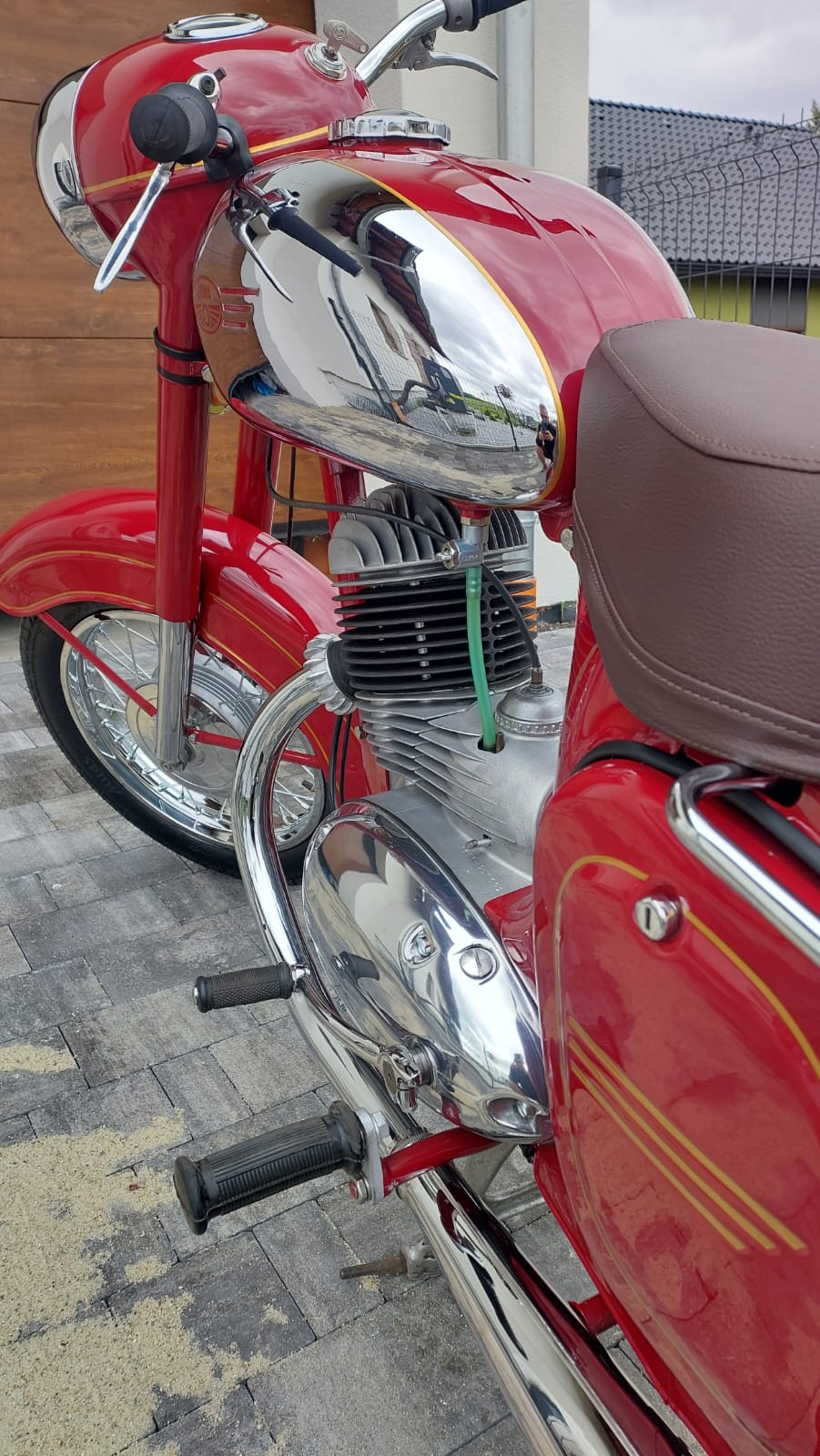 Jawa 250